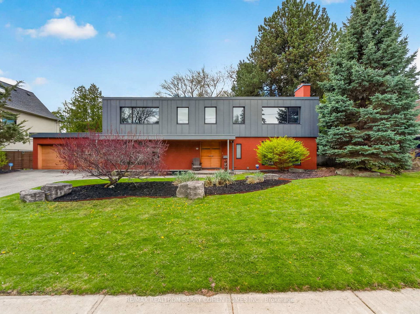 19-saintfield-avenue-toronto-north-york-ontario-c13756022