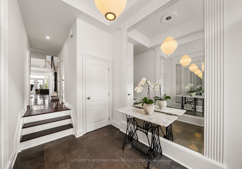 213-walmer-road-toronto-toronto-ontario-c13756922