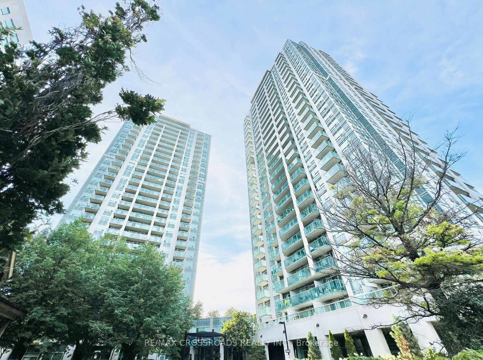 16-harrison-garden-boulevard-toronto-north-york-ontario-c13756962