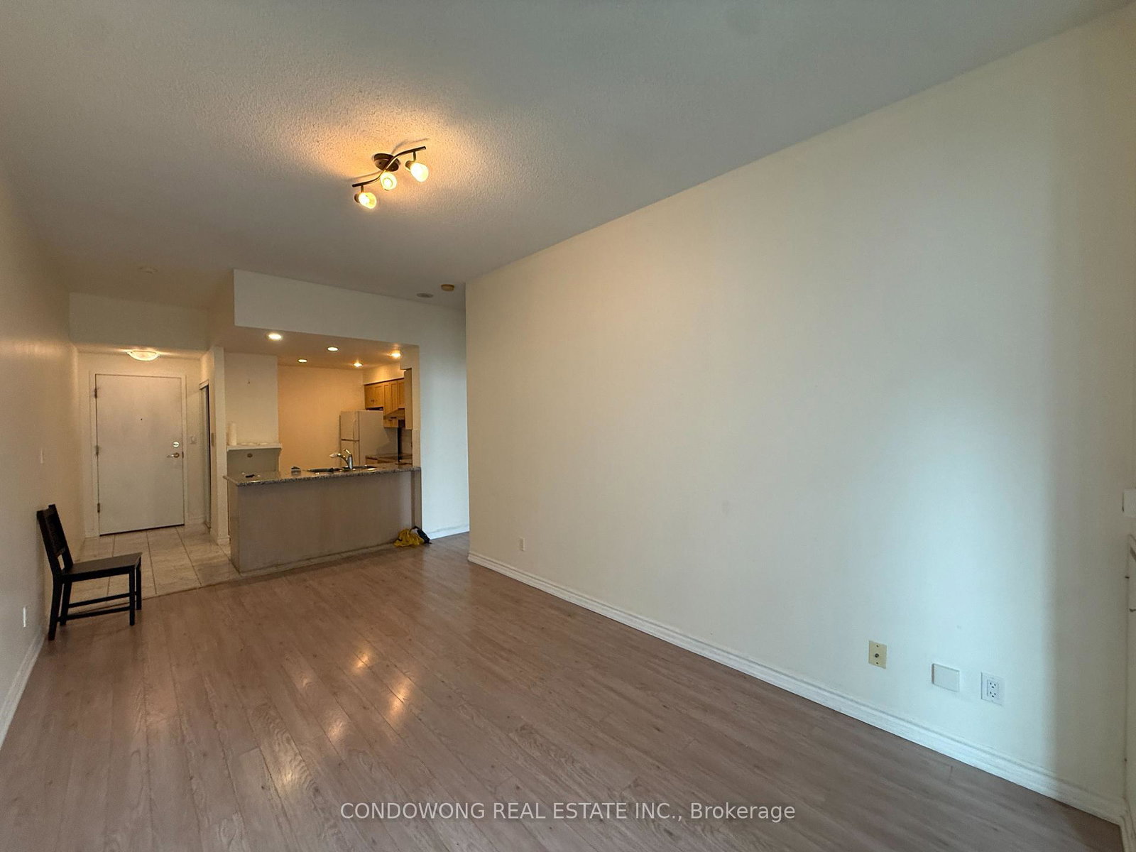 168-simcoe-street-toronto-toronto-ontario-c13757368