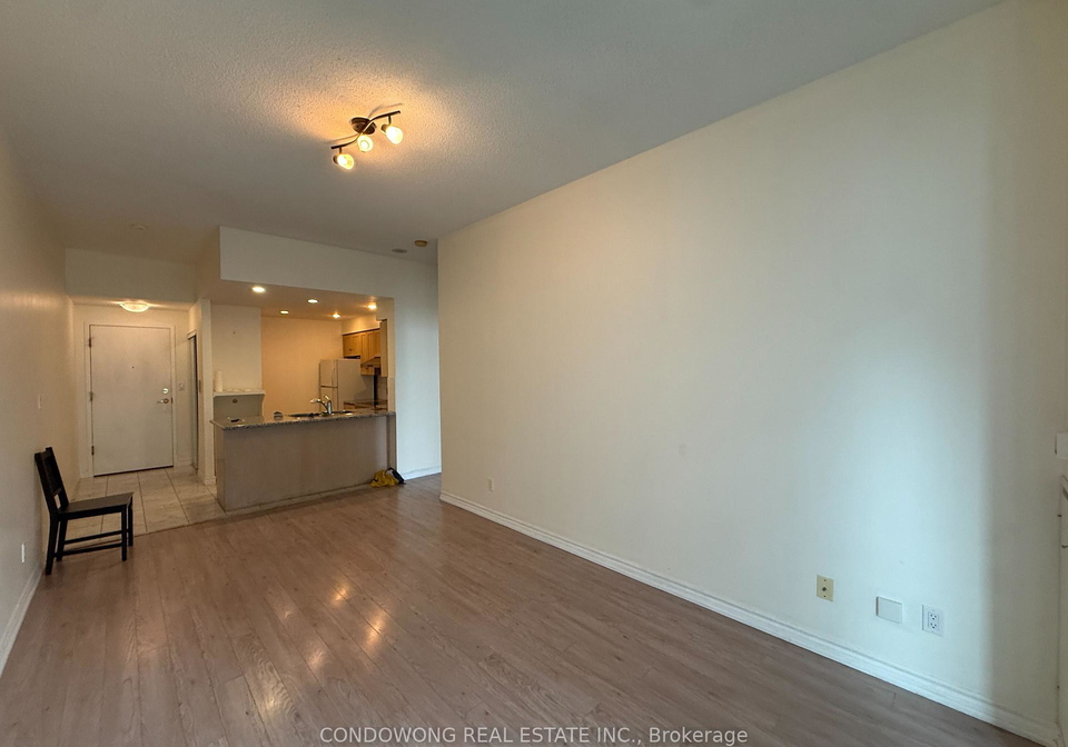 168-simcoe-street-toronto-toronto-ontario-c13757368