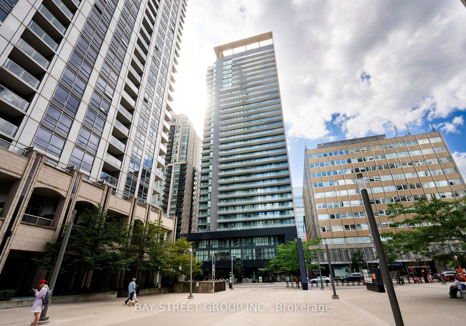 770-bay-street-toronto-toronto-ontario-c13757964