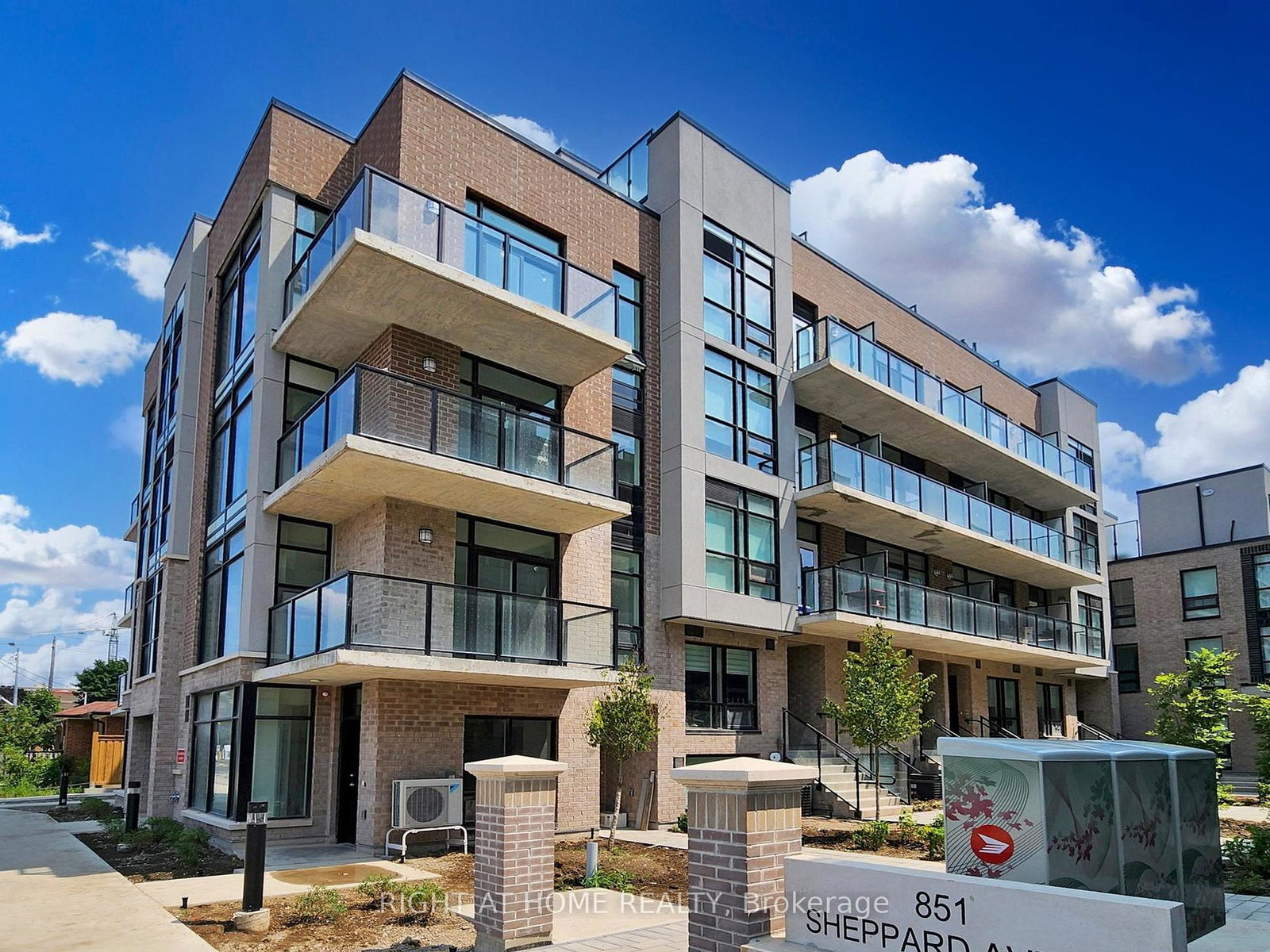 851-sheppard-avenue-w-toronto-toronto-ontario-c13758030