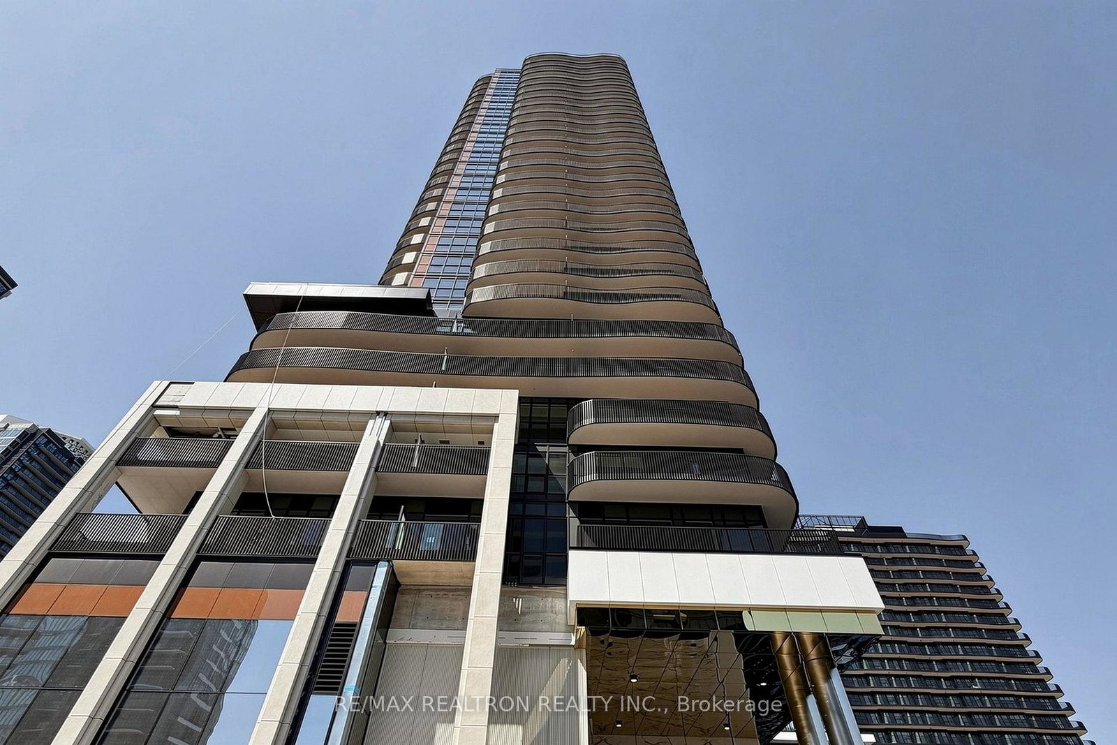 68-esther-shiner-boulevard-toronto-north-york-ontario-c13758084