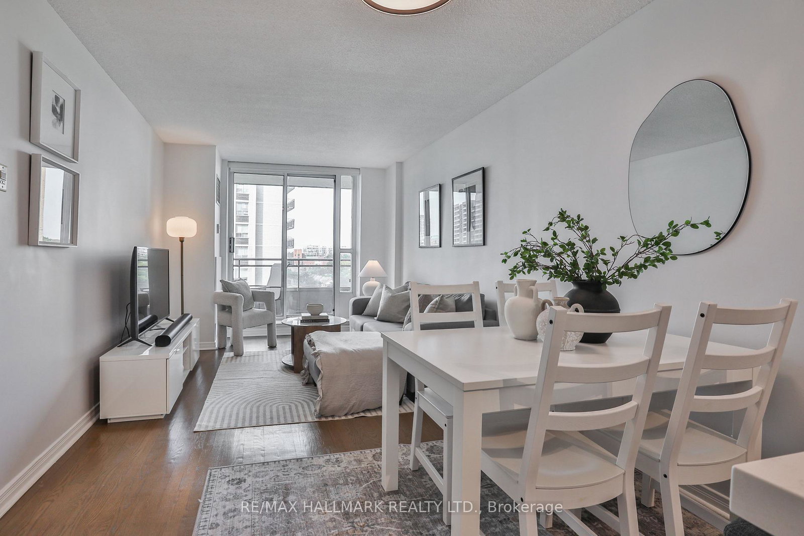 245-davisville-avenue-toronto-toronto-ontario-c13758352