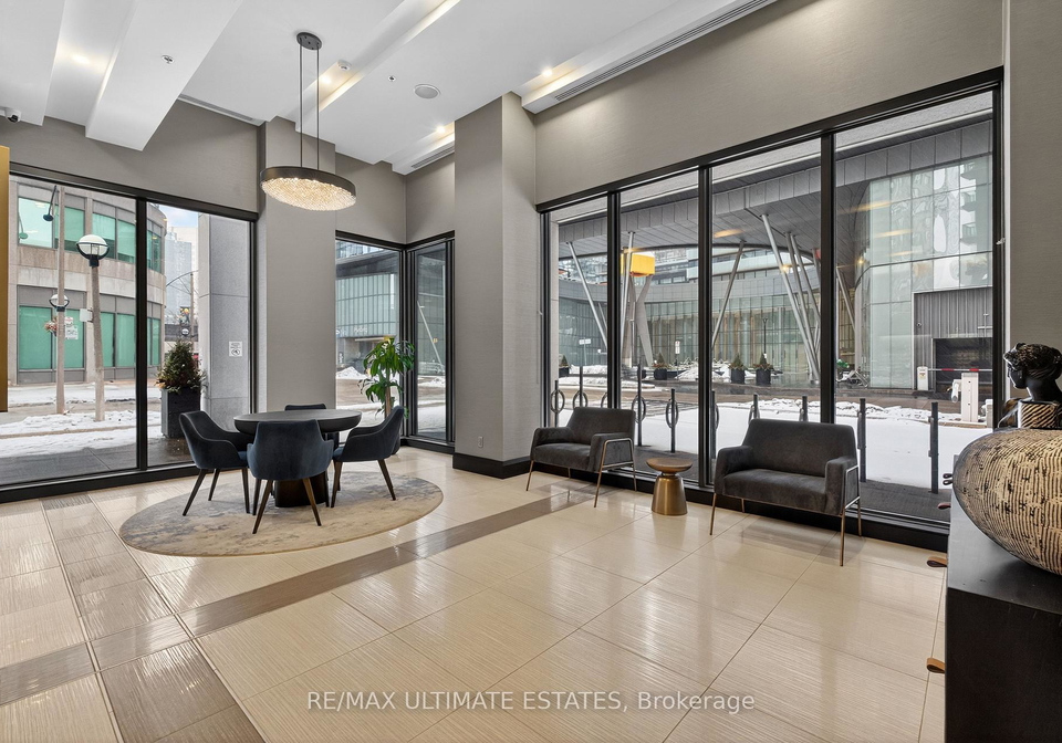 19-grand-trunk-crescent-toronto-toronto-ontario-c13758360
