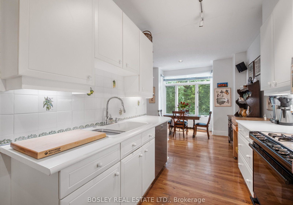 10-de-savery-crescent-toronto-toronto-ontario-c13758554