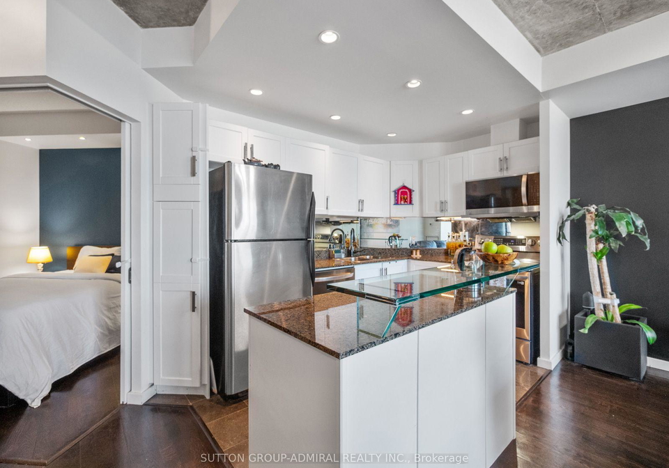 218-queens-quay-boulevard-w-toronto-toronto-ontario-c13758644