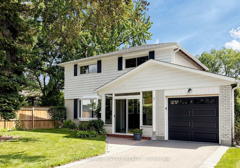 7-longhope-place-toronto-north-york-ontario-c13758796
