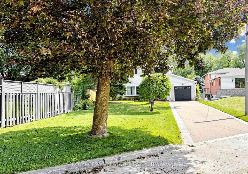7-longhope-place-toronto-north-york-ontario-c13758796