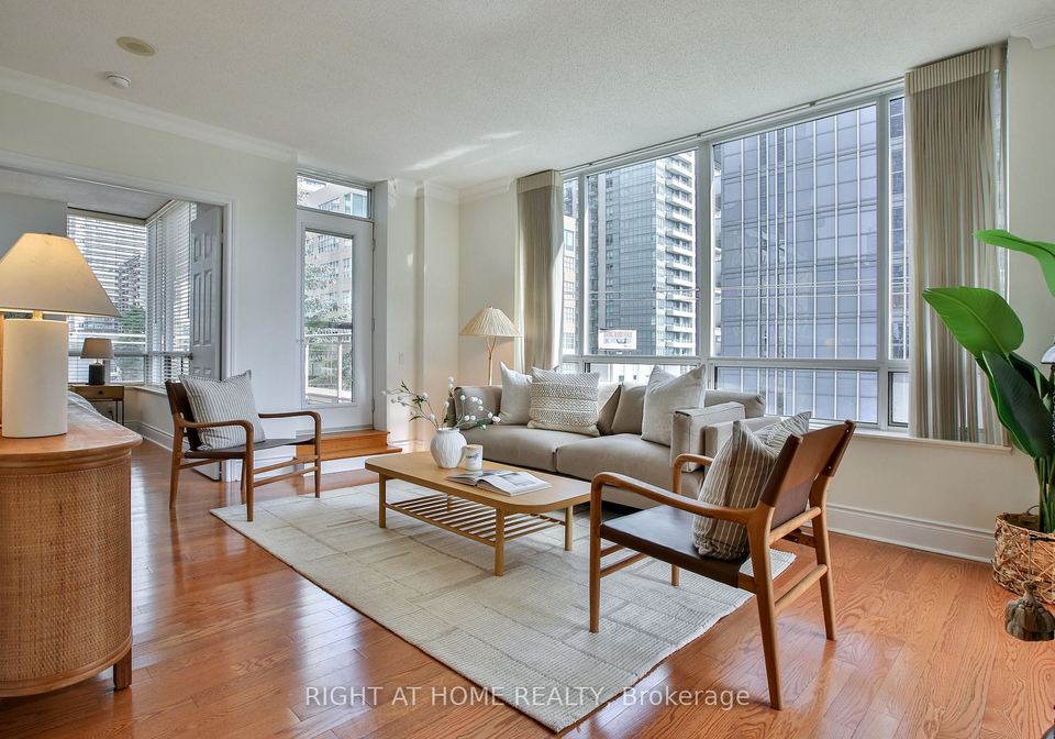 123-eglinton-avenue-e-toronto-toronto-ontario-c13759458