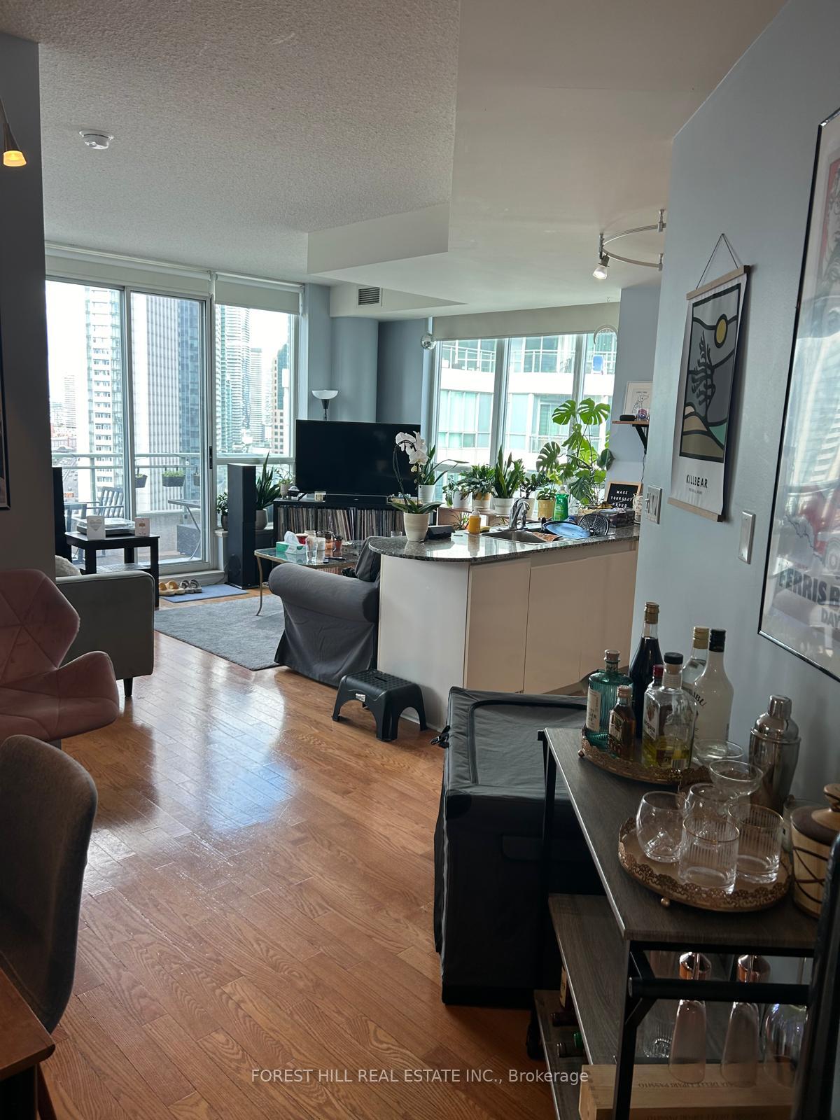 230-queens-quay-avenue-w-toronto-toronto-ontario-c13759472