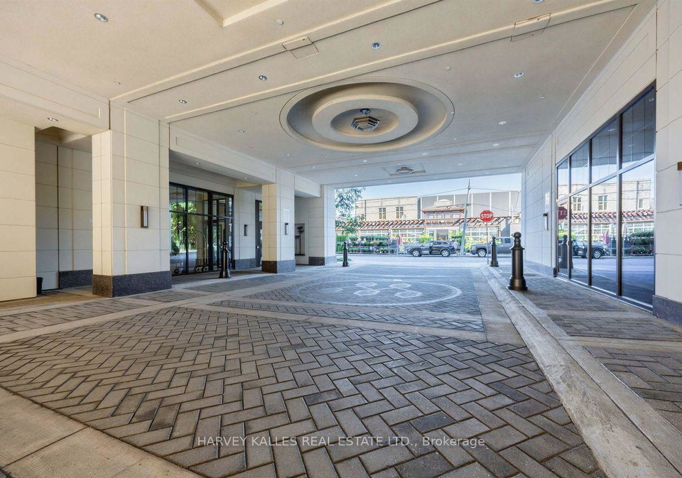 1-strathgowan-avenue-toronto-toronto-ontario-c13760522