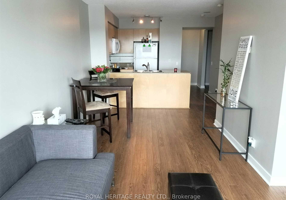 373-front-street-w-toronto-toronto-ontario-c13761078