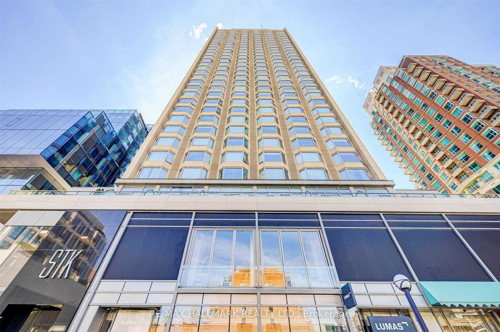 155-yorkville-avenue-toronto-toronto-ontario-c13761128