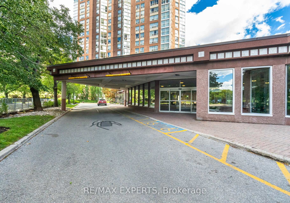 7-concorde-place-toronto-north-york-ontario-c13761394