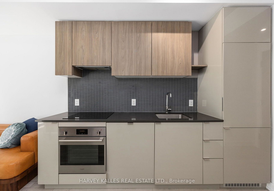 161-roehampton-avenue-toronto-toronto-ontario-c13761432