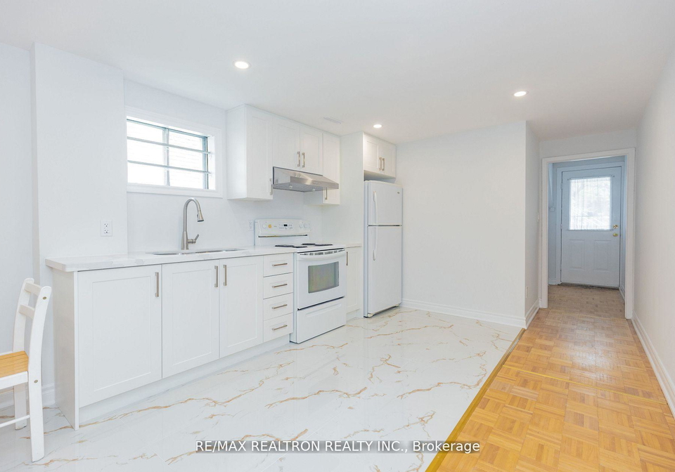 129-sexton-crescent-toronto-north-york-ontario-c13762276