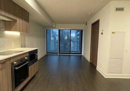 19-bathurst-street-toronto-toronto-ontario-c13763028
