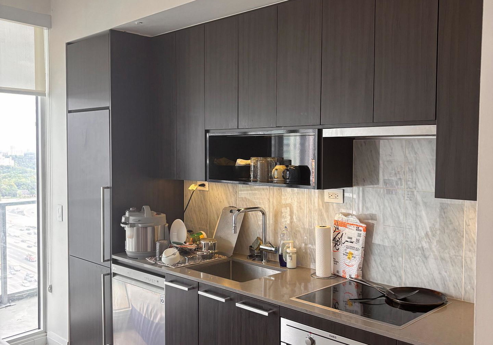 115-mcmahon-drive-toronto-north-york-ontario-c13763054
