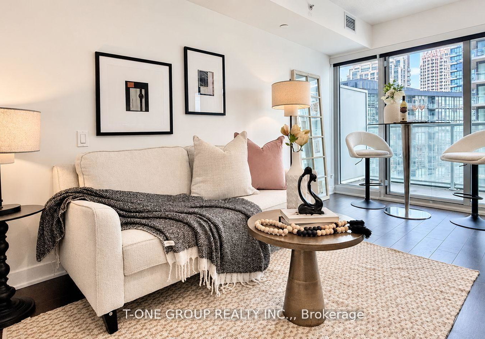 19-bathurst-street-toronto-toronto-ontario-c13763218