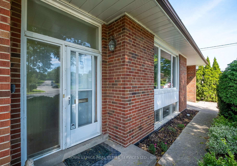 72-sloane-avenue-toronto-north-york-ontario-c13763276