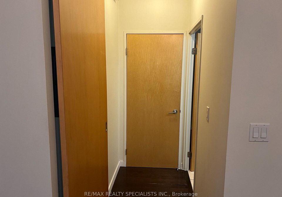 1-shaw-street-toronto-toronto-ontario-c13763494