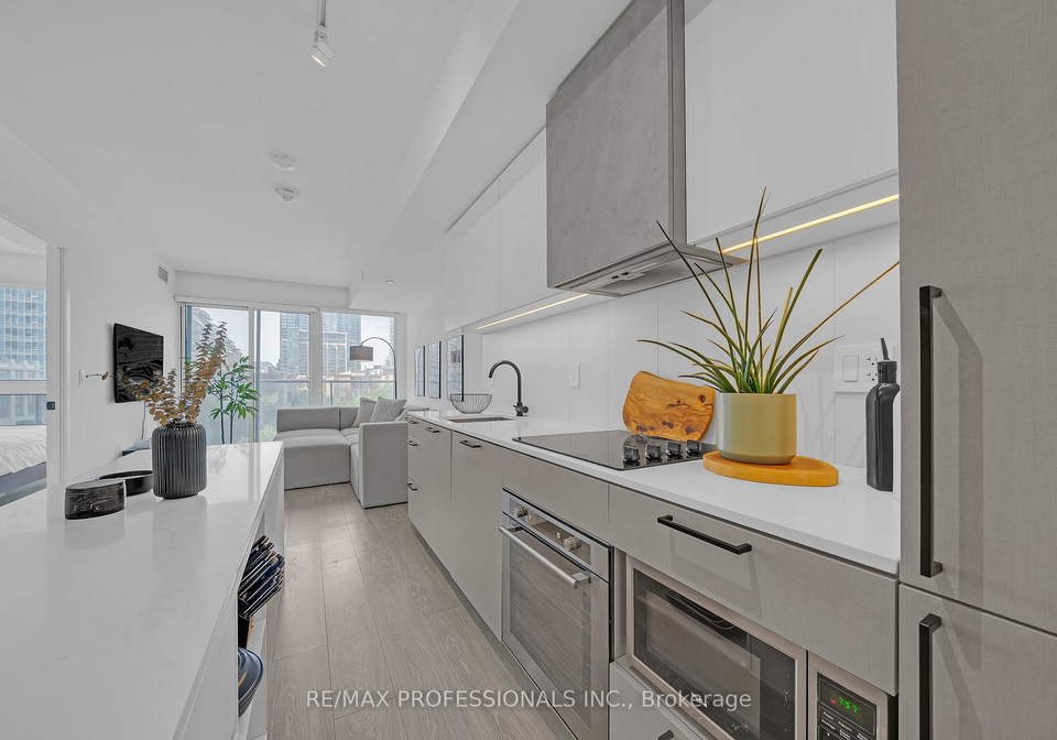 19-western-battery-road-toronto-toronto-ontario-c13763824
