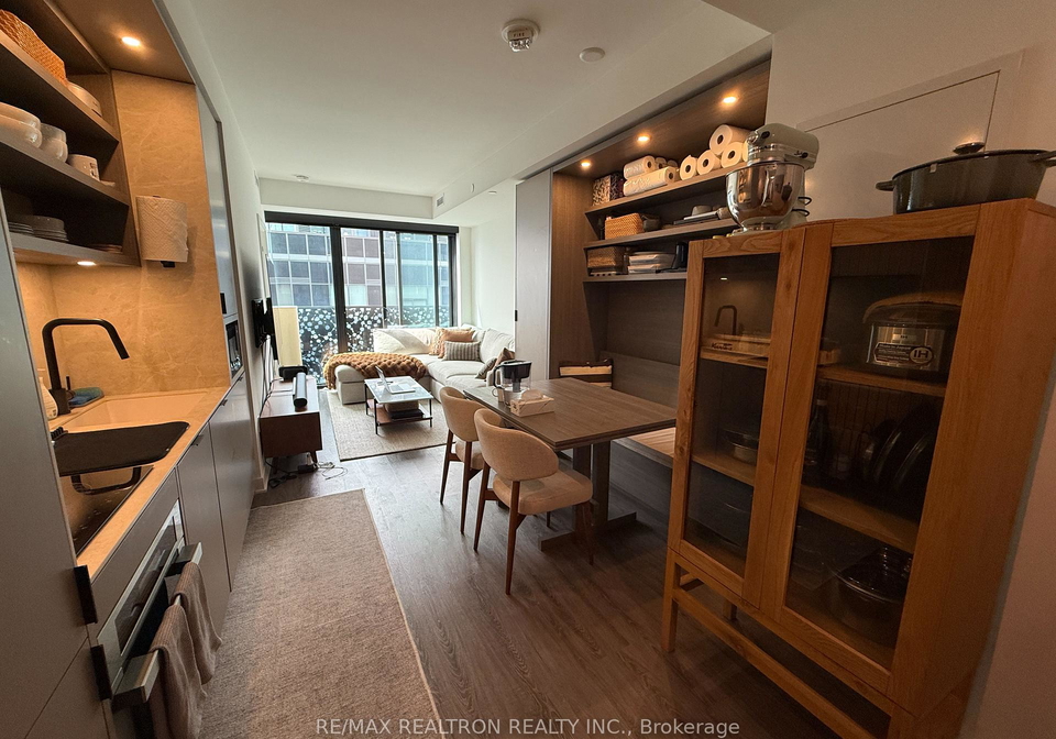 55-charles-street-e-toronto-toronto-ontario-c13763898