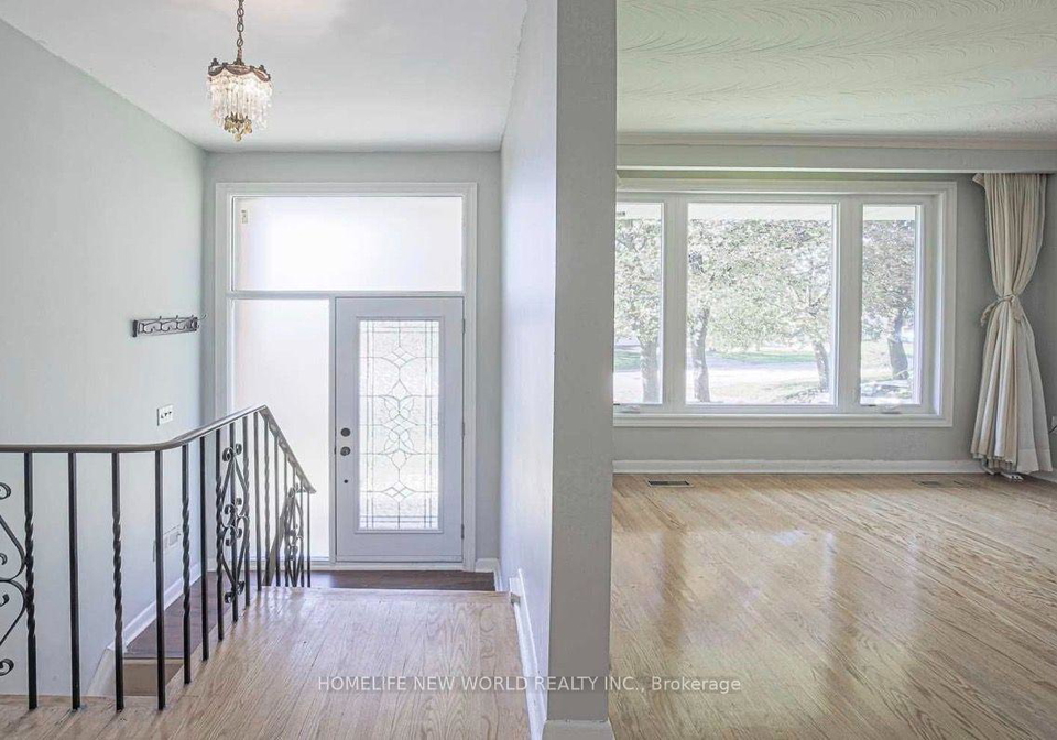 23-chase-road-toronto-north-york-ontario-c13764020