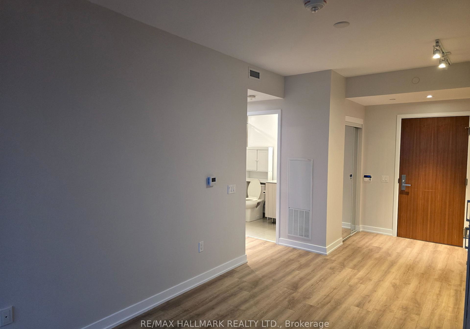 15-queens-quay-e-toronto-toronto-ontario-c13764068