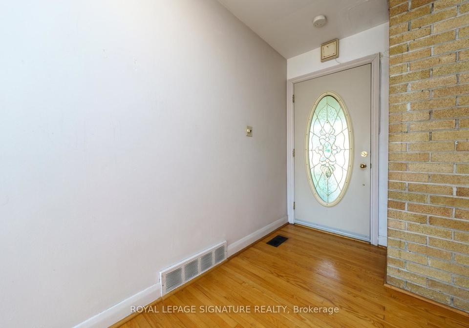 55-southwell-drive-toronto-north-york-ontario-c13764144