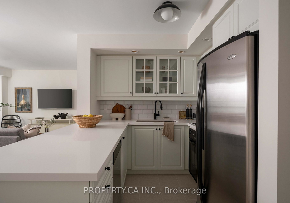 140-simcoe-street-toronto-toronto-ontario-c13765060