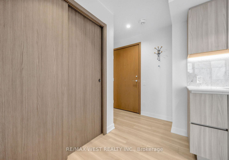 17-bathurst-street-toronto-toronto-ontario-c13765210