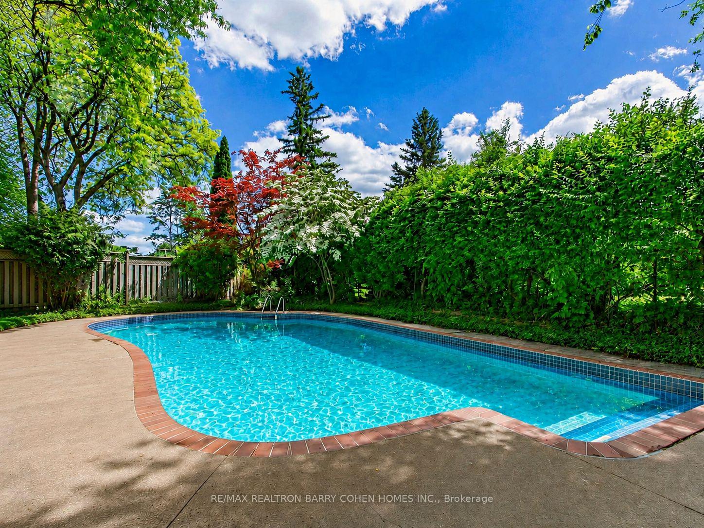 8-boldmere-crescent-toronto-north-york-ontario-c13765354