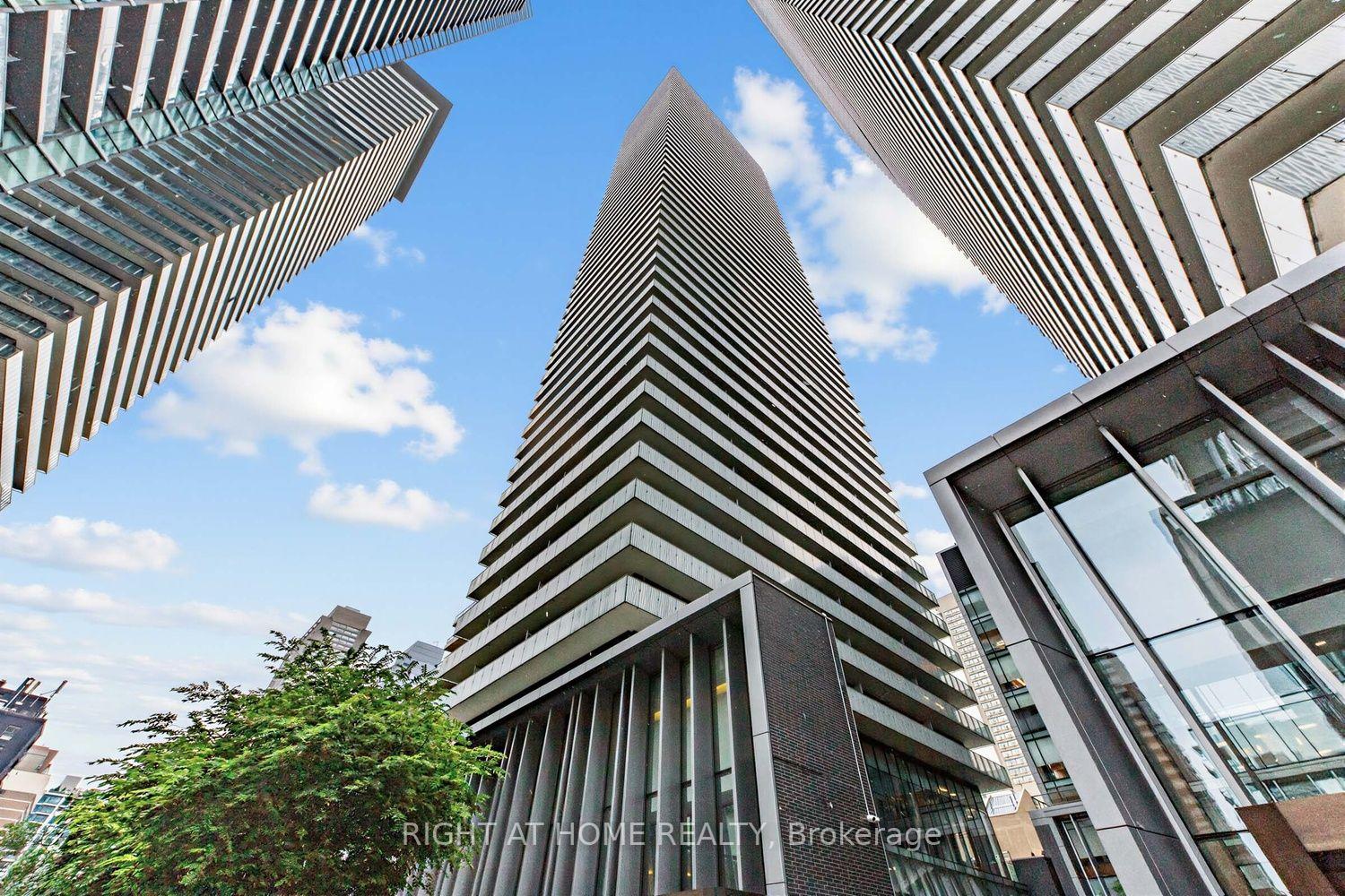 42-charles-street-e-toronto-toronto-ontario-c13765616