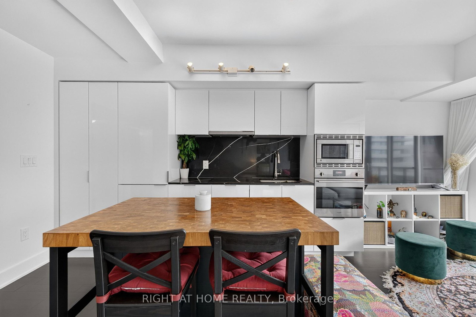 955-bay-street-toronto-toronto-ontario-c13766412
