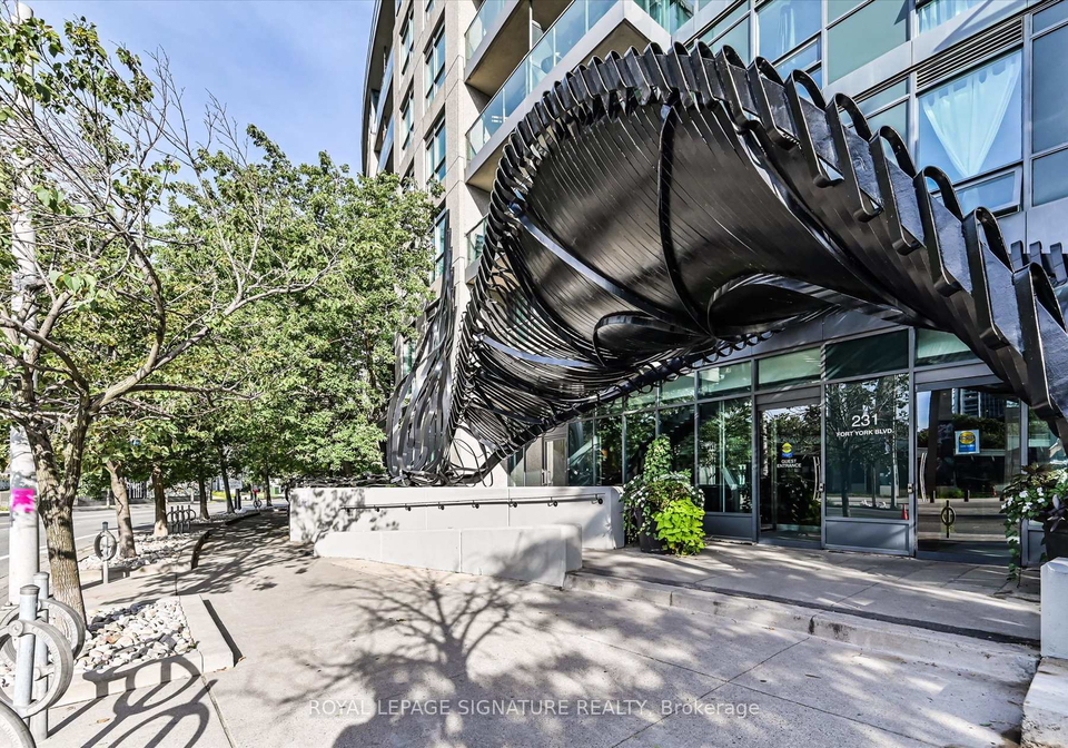 231-fort-york-boulevard-toronto-toronto-ontario-c13766542
