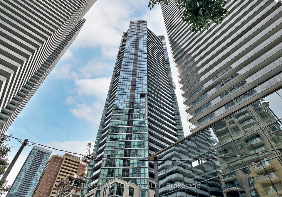 45-charles-street-e-toronto-toronto-ontario-c13768900
