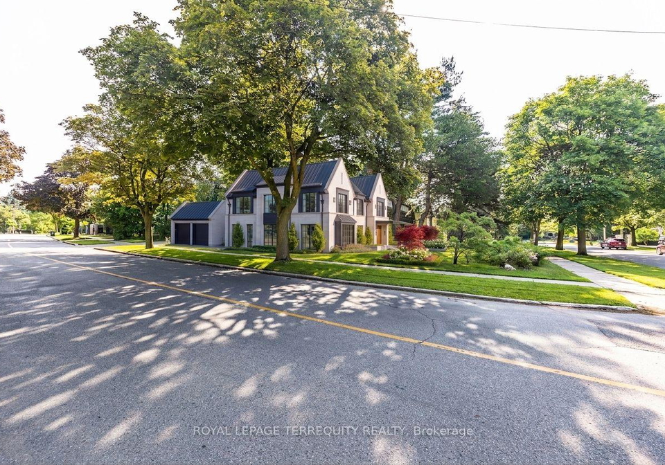 2-chieftain-crescent-toronto-north-york-ontario-c13768906