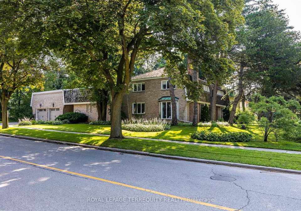 2-chieftain-crescent-toronto-north-york-ontario-c13768906