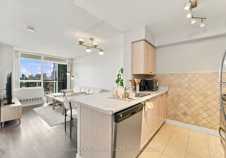 153-beecroft-road-toronto-toronto-ontario-c13769266