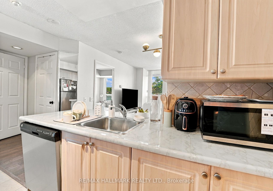 153-beecroft-road-toronto-toronto-ontario-c13769266