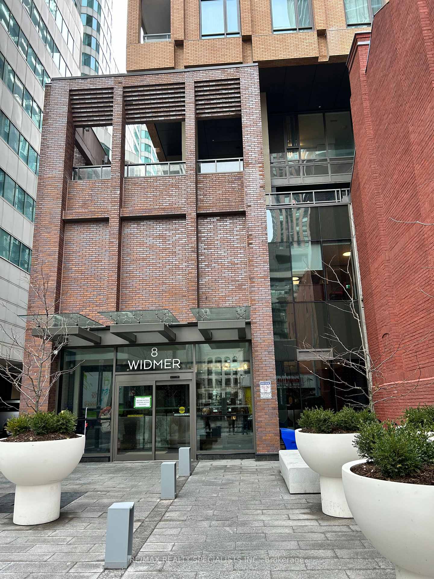 8-widmer-street-toronto-north-york-ontario-c13769906