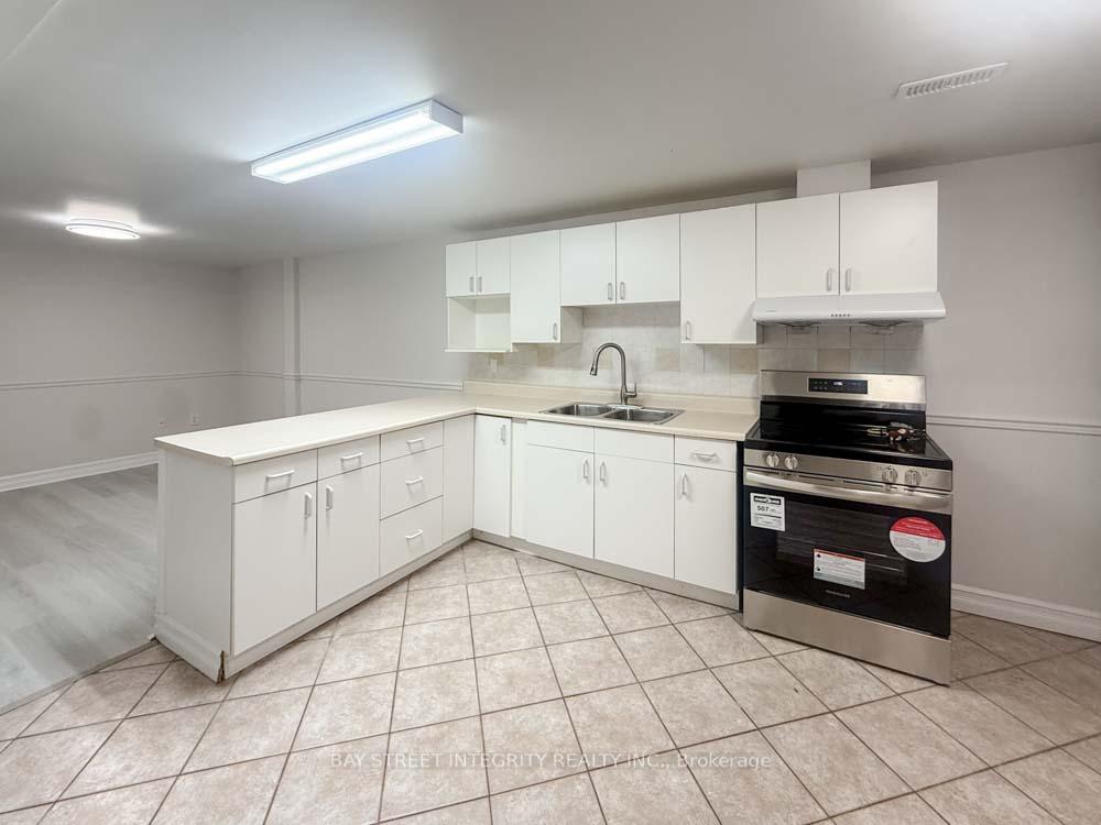130-kingslake-road-toronto-north-york-ontario-c13769950