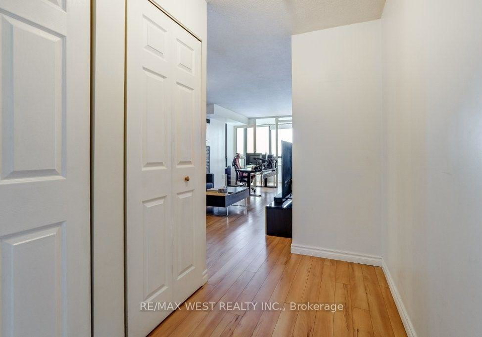 117-gerrard-street-e-toronto-toronto-ontario-c13770460