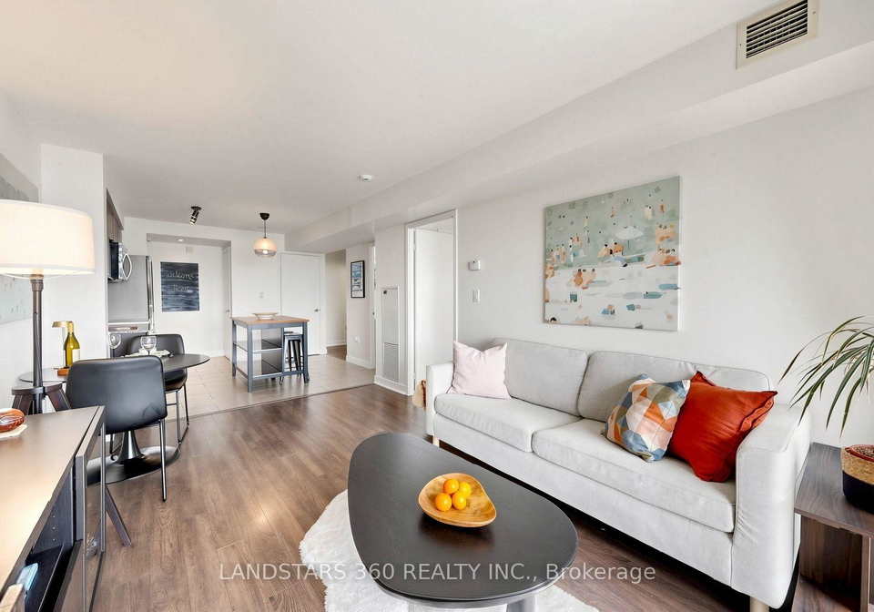 15-fort-york-boulevard-toronto-toronto-ontario-c13770914