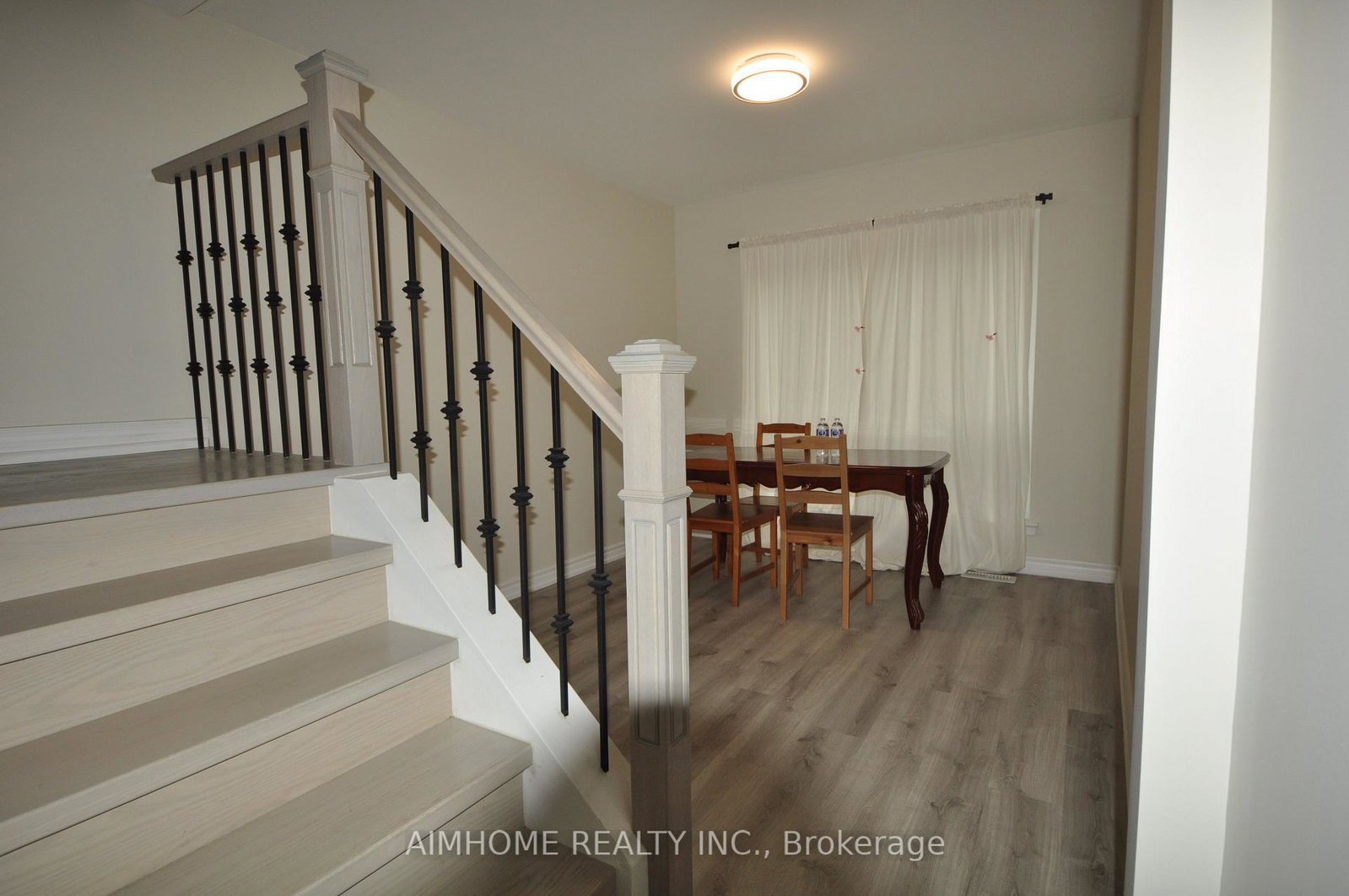 1-liszt-gate-toronto-north-york-ontario-c13773766