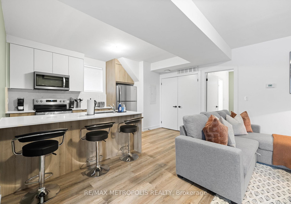 447-lansdowne-avenue-toronto-toronto-ontario-c13775134