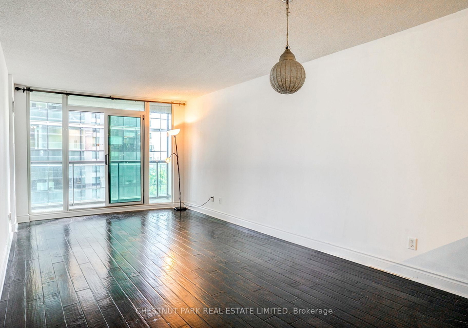 30-grand-trunk-crescent-toronto-toronto-ontario-c13775618
